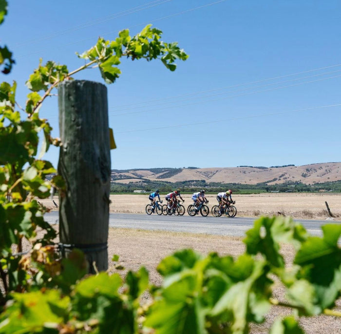 Settler’s Spirits join the Santos Down Under pelaton as presenting sponsor of DeTours